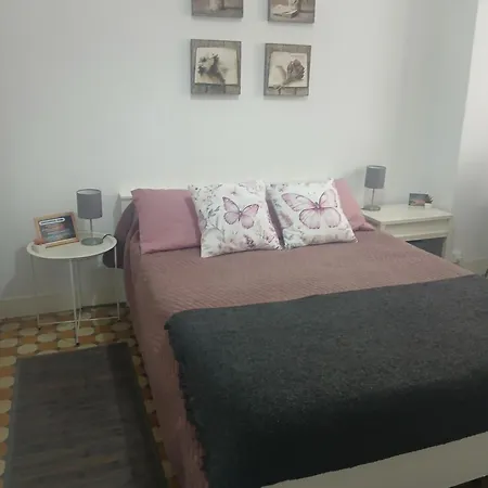 Frida Se Alquila Por Δωμάτια σε οικογενειακή κατοικία